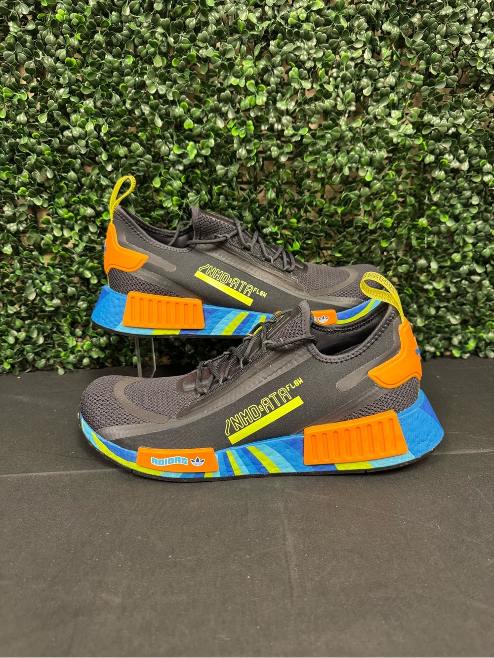 Adidas NMD_R1 Spectoo 'Black Multi' GX8092 - M10.5